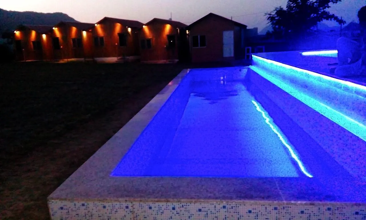 The Rustic Pines Hotel Udaipur 0*,